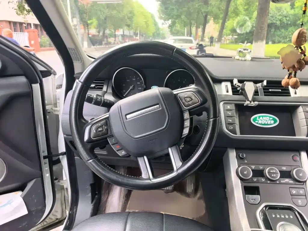 Land Rover Evoque 2018 — фото 3