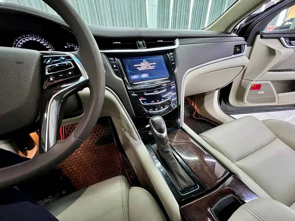 Cadillac XTS 2017 — фото 12