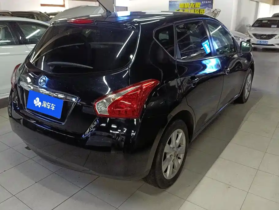 Nissan Tiida 2013