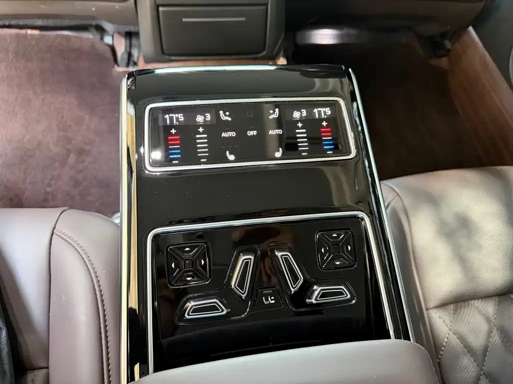 Audi A8 2020 — фото 10