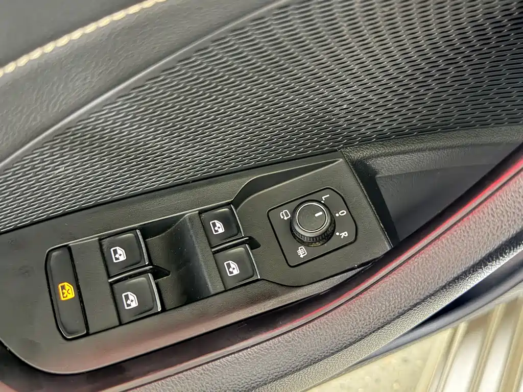Skoda Octavia 2022 — фото 24