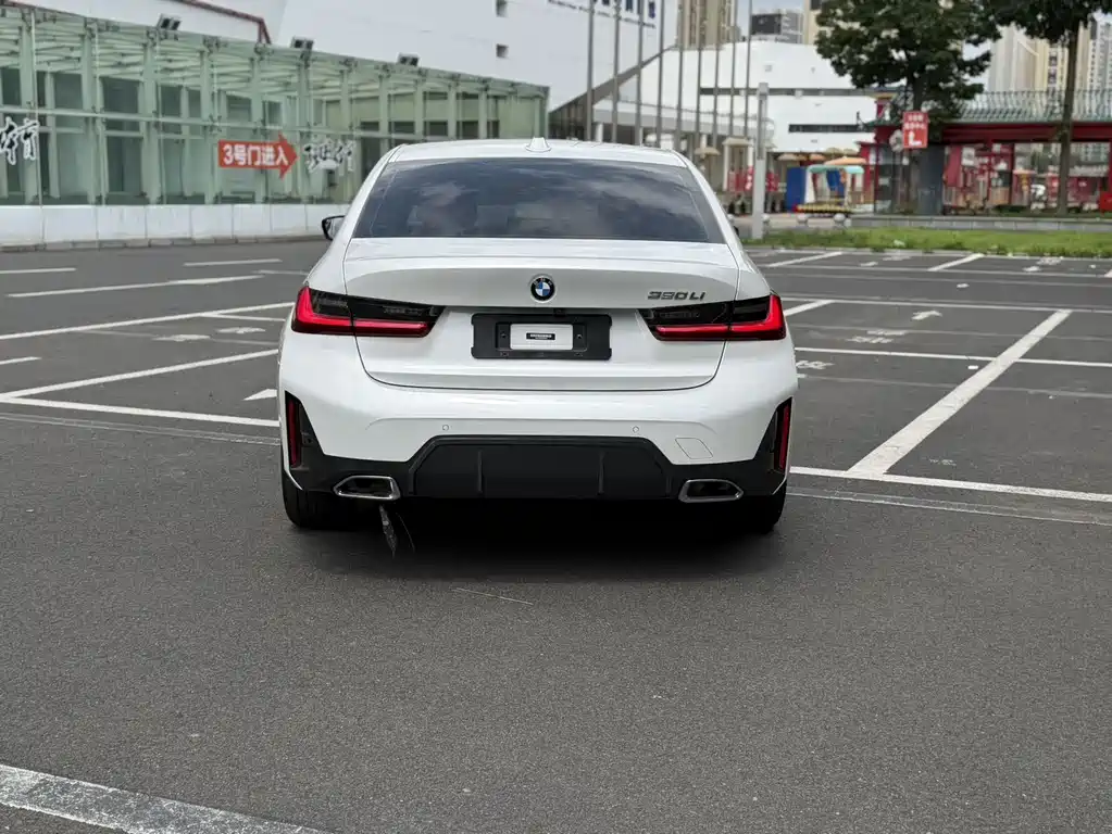 BMW 3 Series 2023