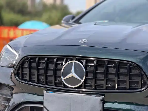 Mercedes-Benz E-Class 2022