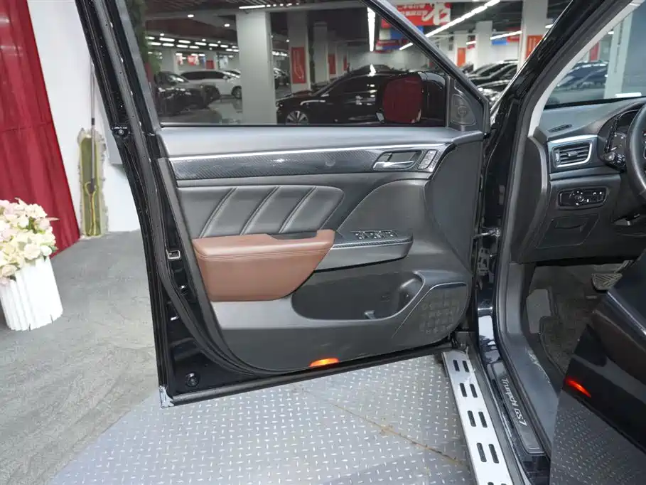 GAC Motor Trumpchi GS7 2018 — фото 11