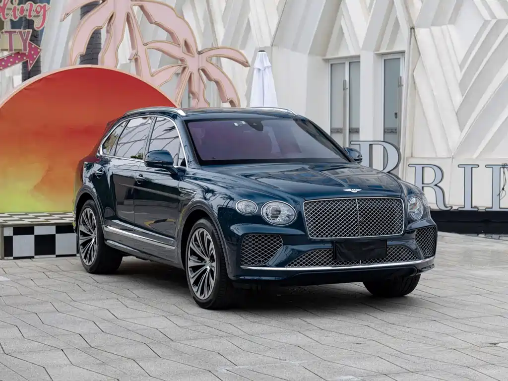 Bentley Bentayga 2022 — фото 3