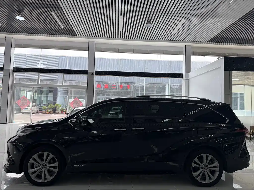 Toyota Sienna 2023