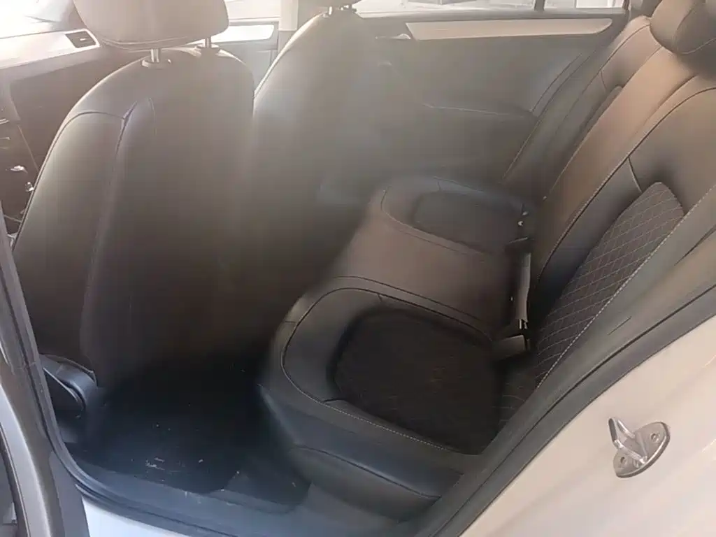 Skoda Rapid Spaceback 2019 — фото 17
