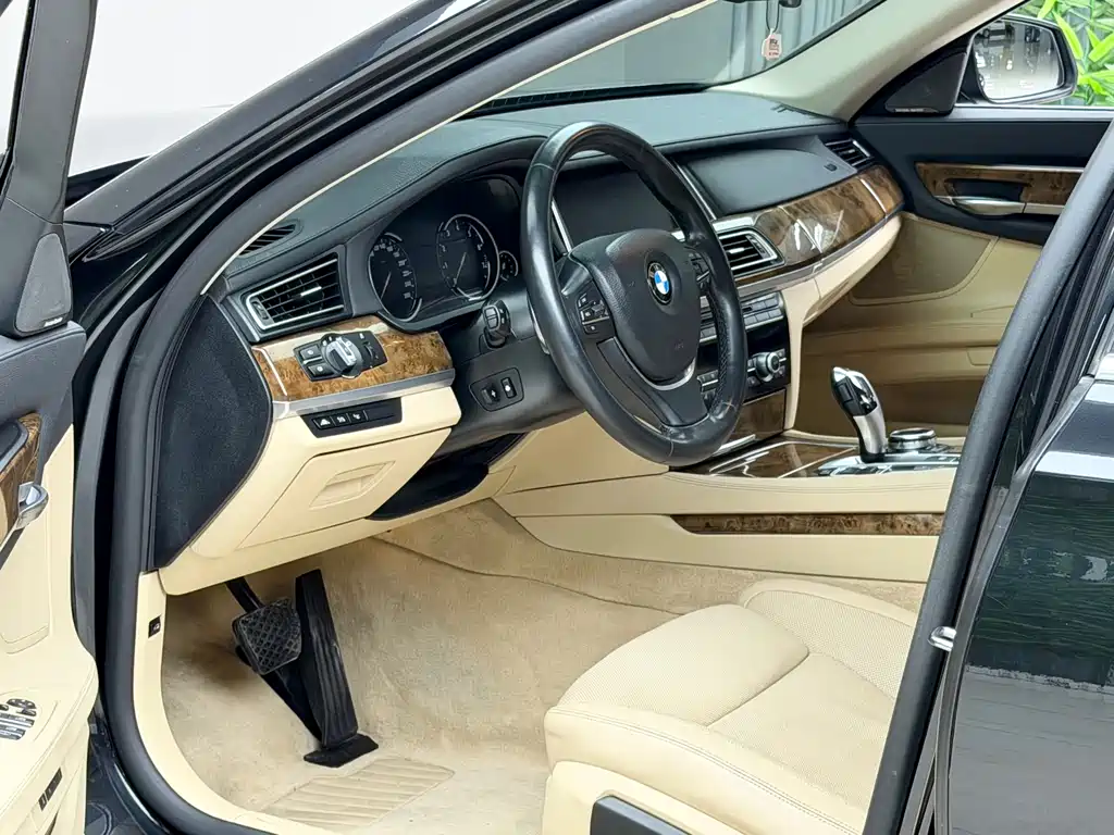 BMW 7 Series 2014 — фото 5
