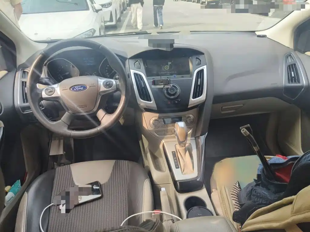 Ford Focus 2014 — фото 13