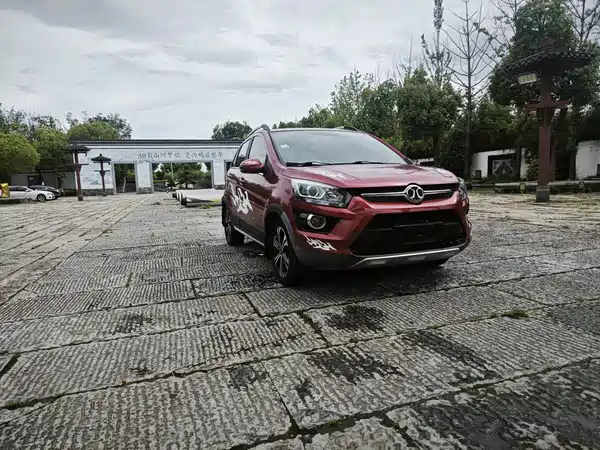 BAIC Shenbao X25 2016