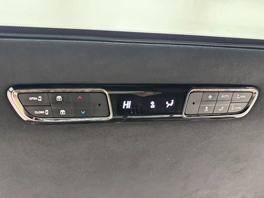GAC Motor Trumpchi M8 2022 — фото 16
