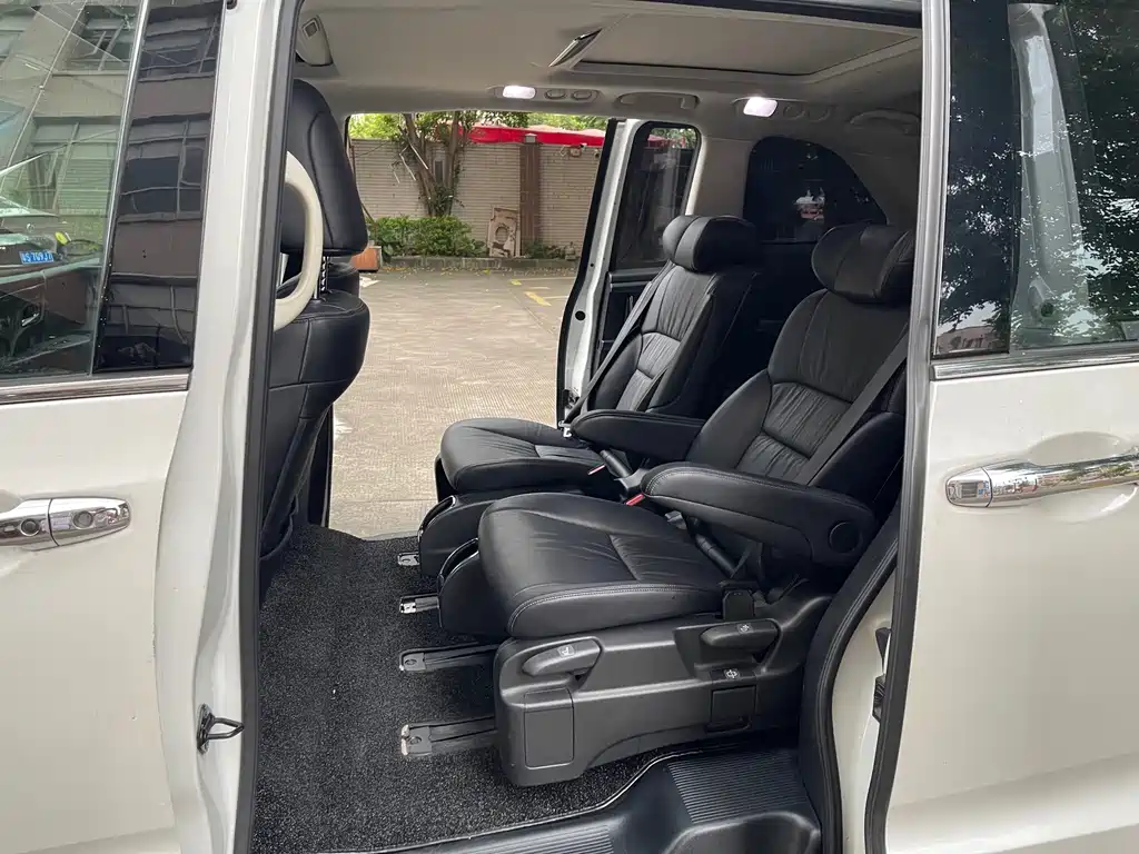 Honda Odyssey 2019 — фото 10