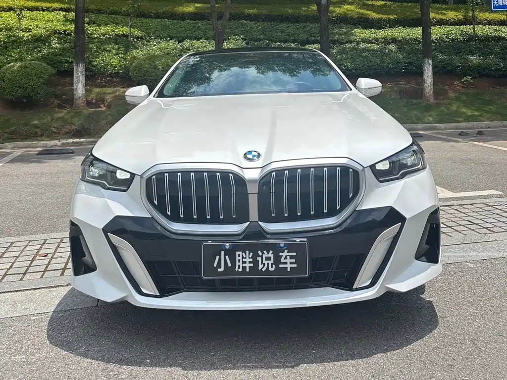 BMW 5 Series 2024