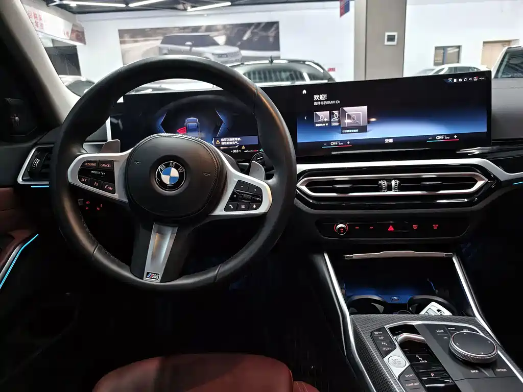 BMW 3 Series 2023 — фото 10