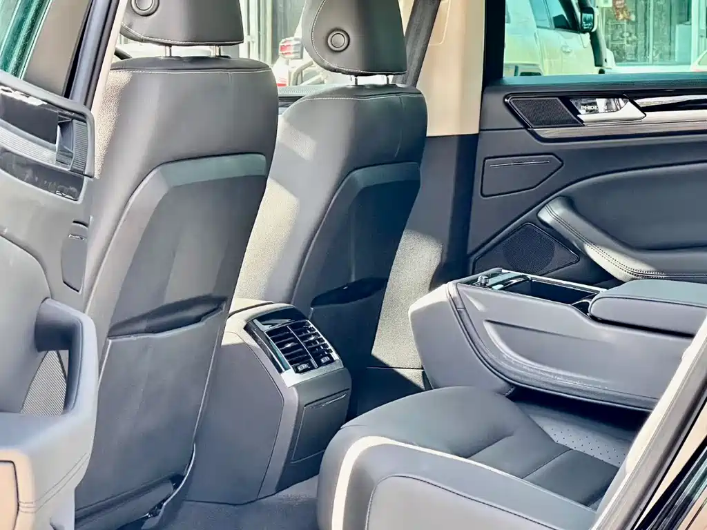Volkswagen Phideon 2019 — фото 6
