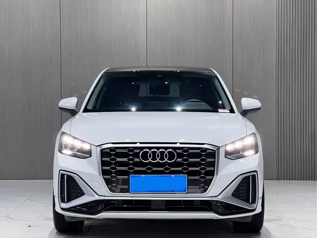 Audi Q2L 2023 — фото 2