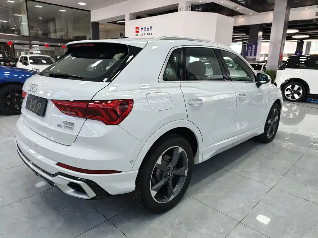 Audi Q3 2024 — фото 17
