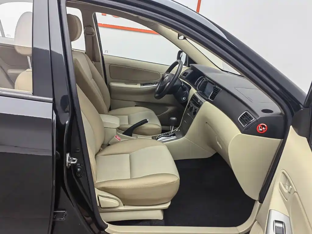 Toyota Corolla 2015 — фото 23