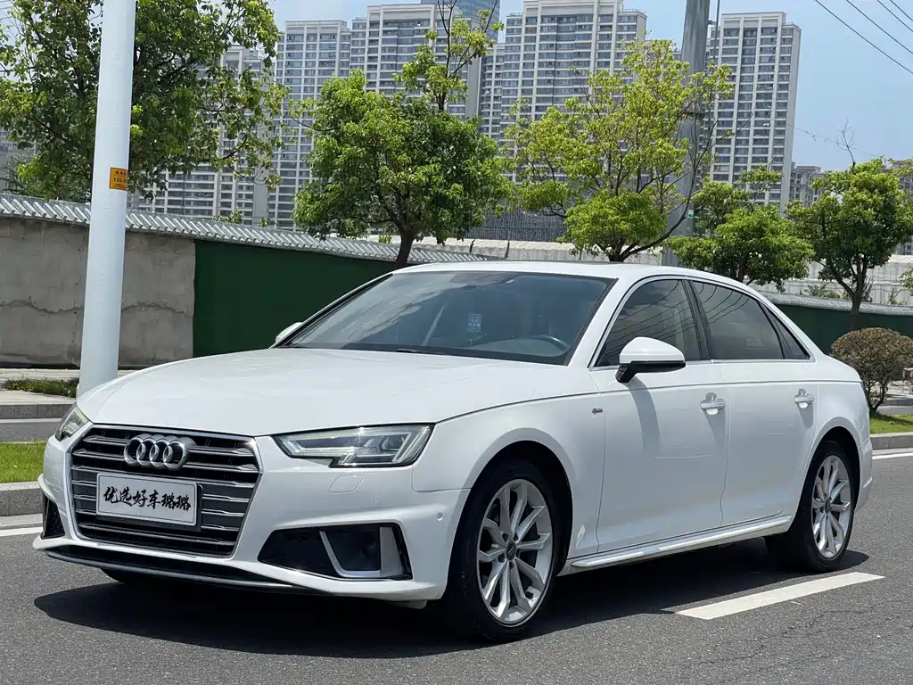 Audi A4L 2019