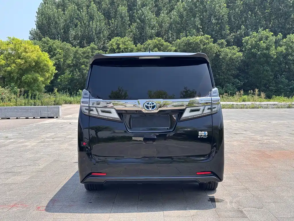 Toyota Vellfire 2022 — фото 14