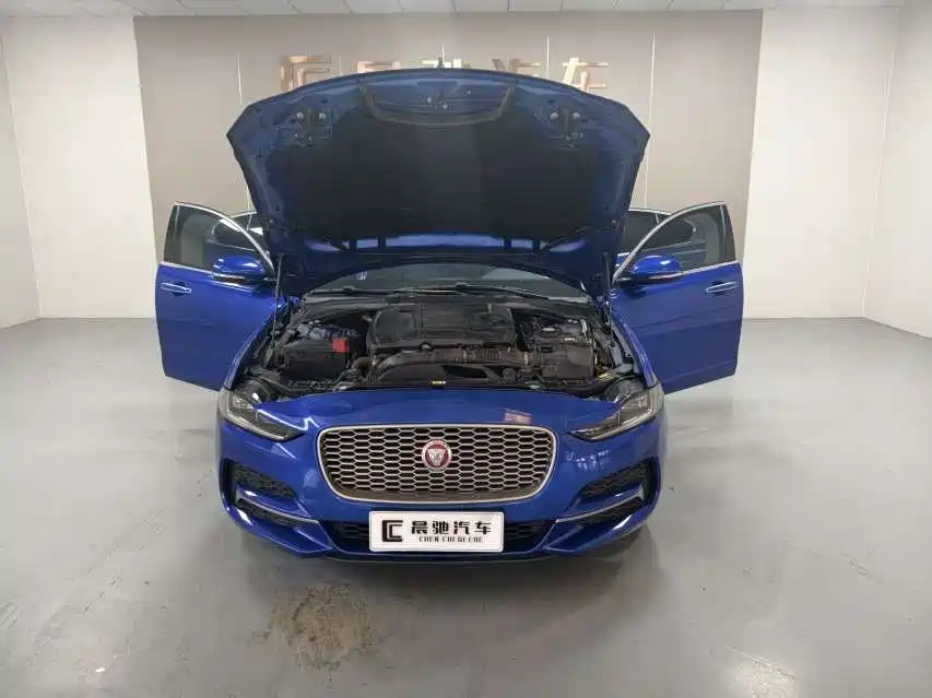 Jaguar XEL 2021 — фото 15