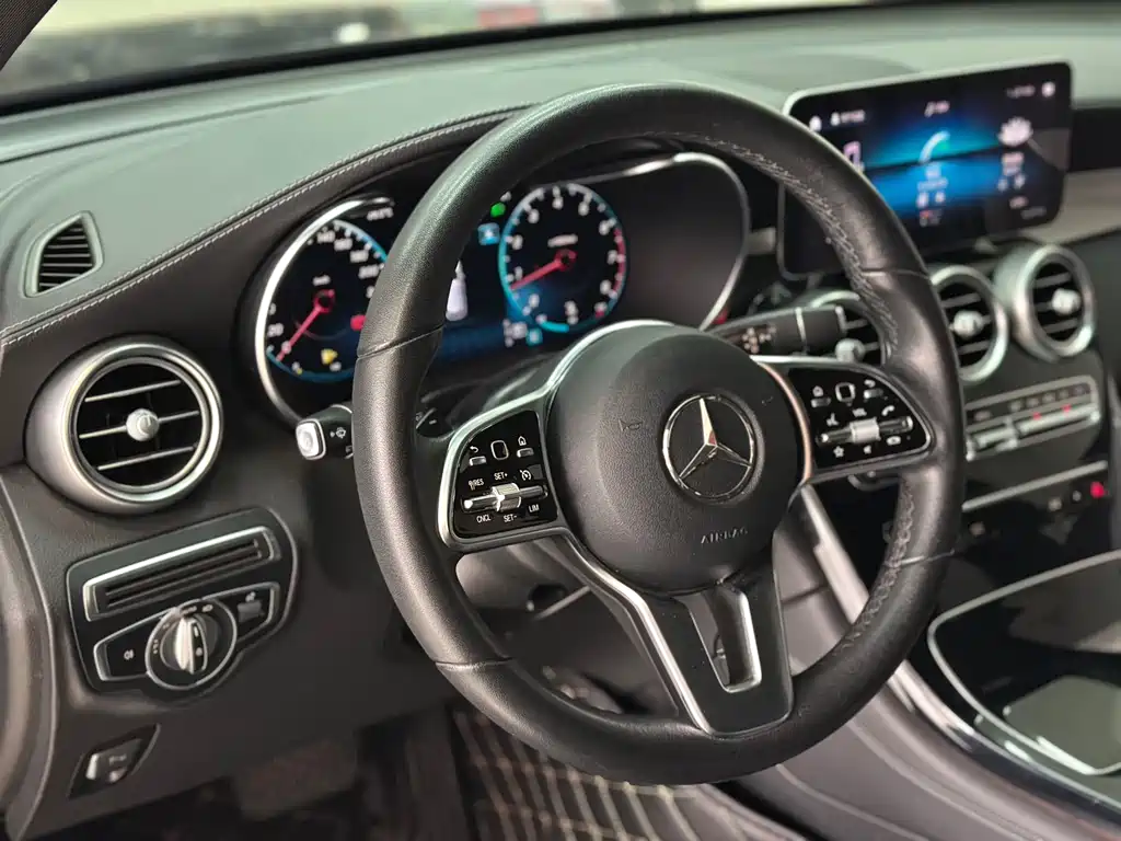 Mercedes-Benz GLC 2021 — фото 6