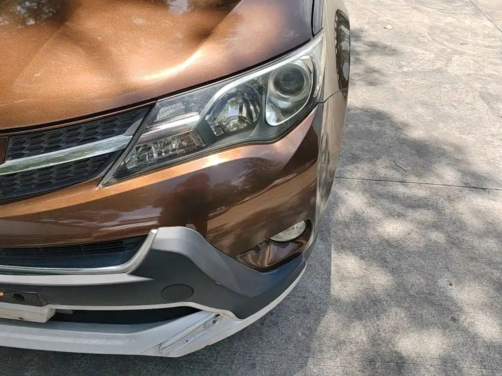 Toyota RAV4 2015 — фото 24