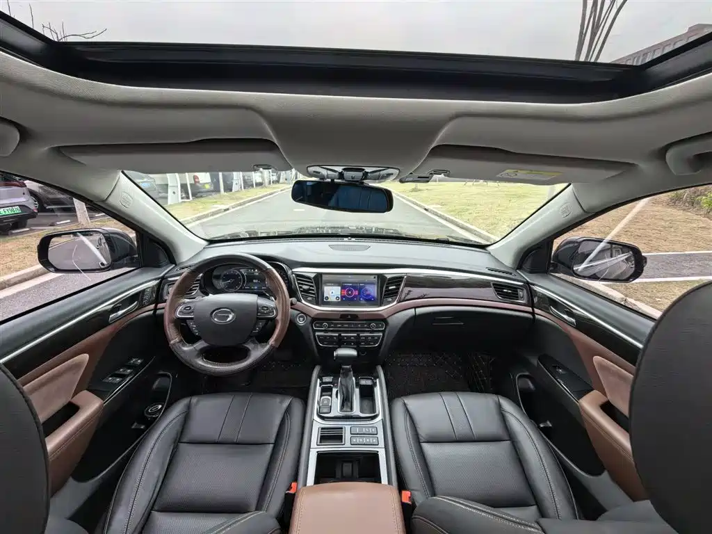 GAC Motor Trumpchi GS8 2019 — фото 19