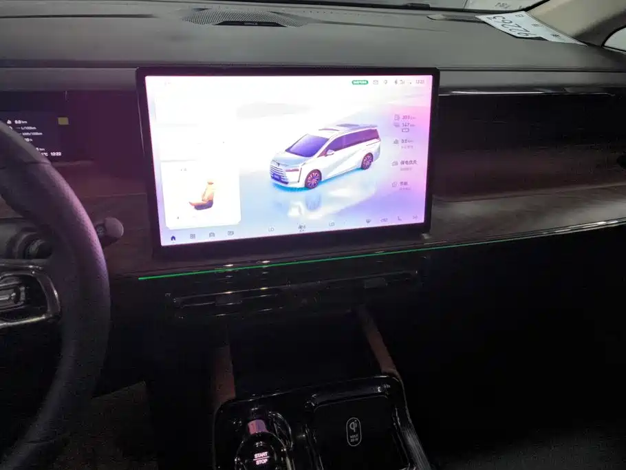GAC Trumpchi E8 PHEV 2024 — фото 12