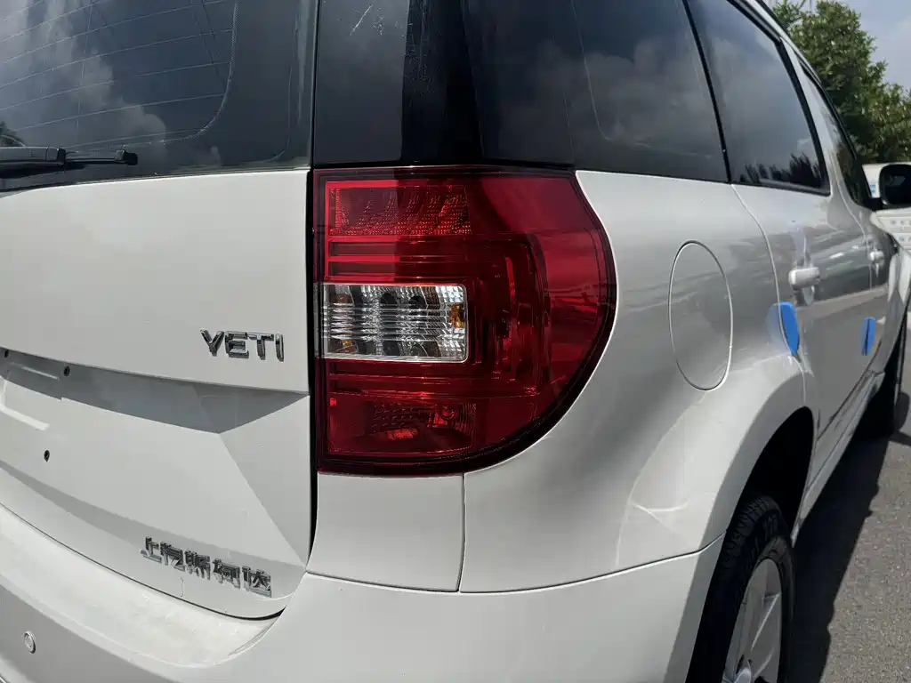 Skoda Yeti 2018 — фото 29