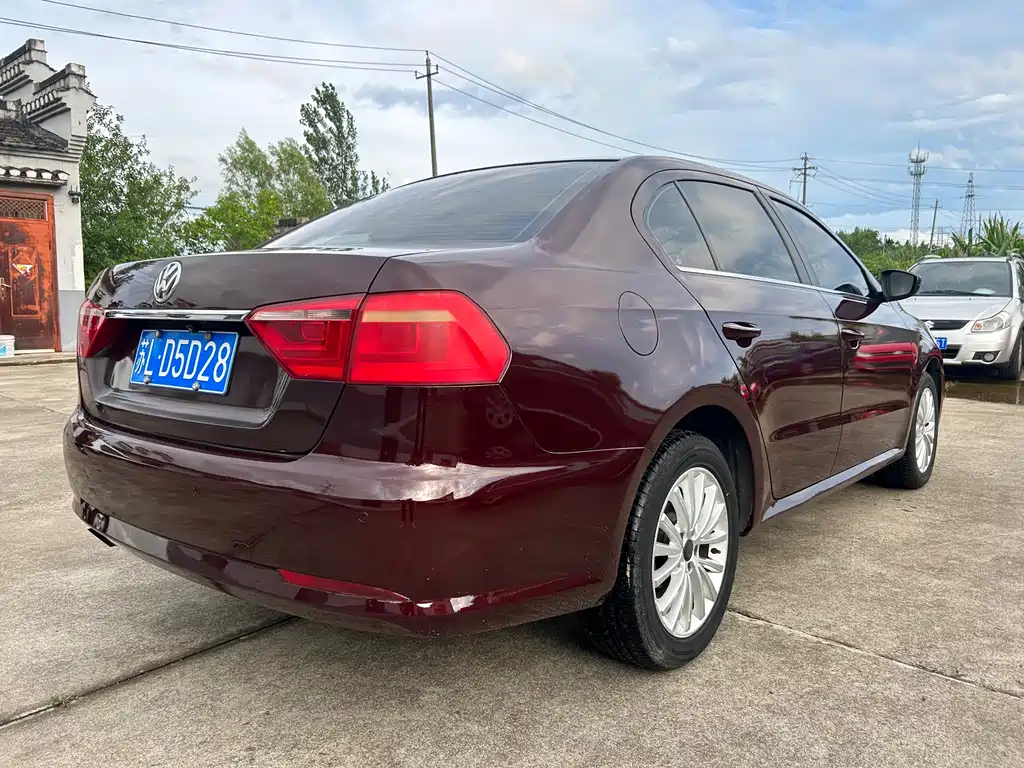 Volkswagen Lavida 2012