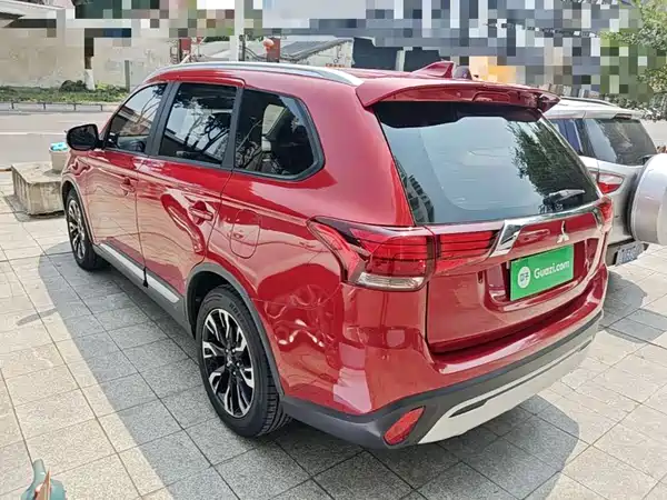 Mitsubishi Outlander 2020