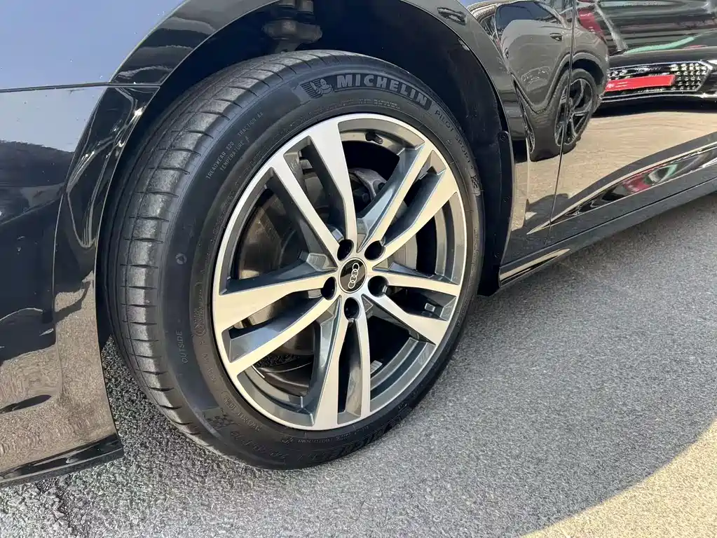 Audi A6 2022 — фото 12
