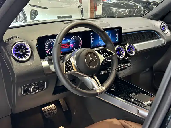 Mercedes-Benz GLB 2024