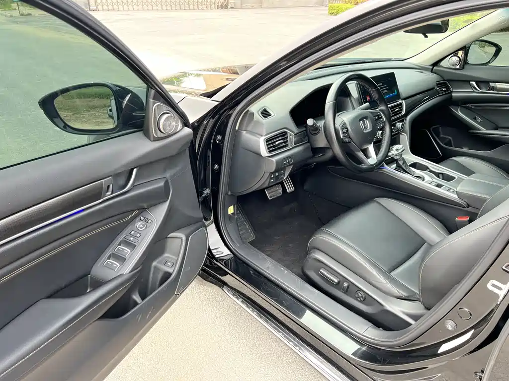Honda Accord 2023 — фото 9