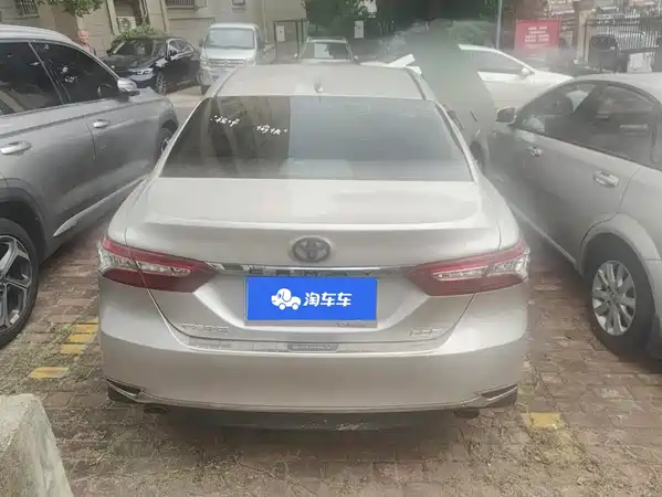 Toyota Camry 2021
