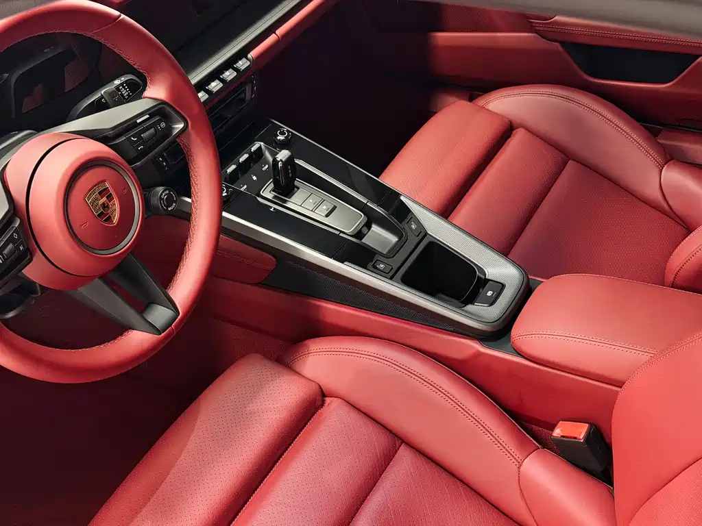 Porsche 911 2025 — фото 13
