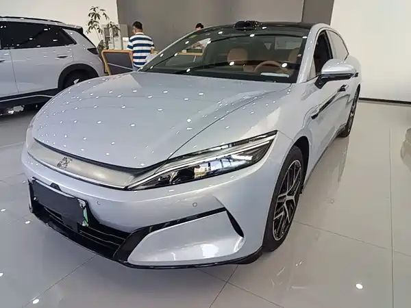 BYD Han L 2025