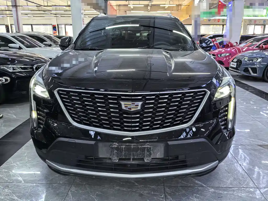 Cadillac XT4 2021 — фото 2