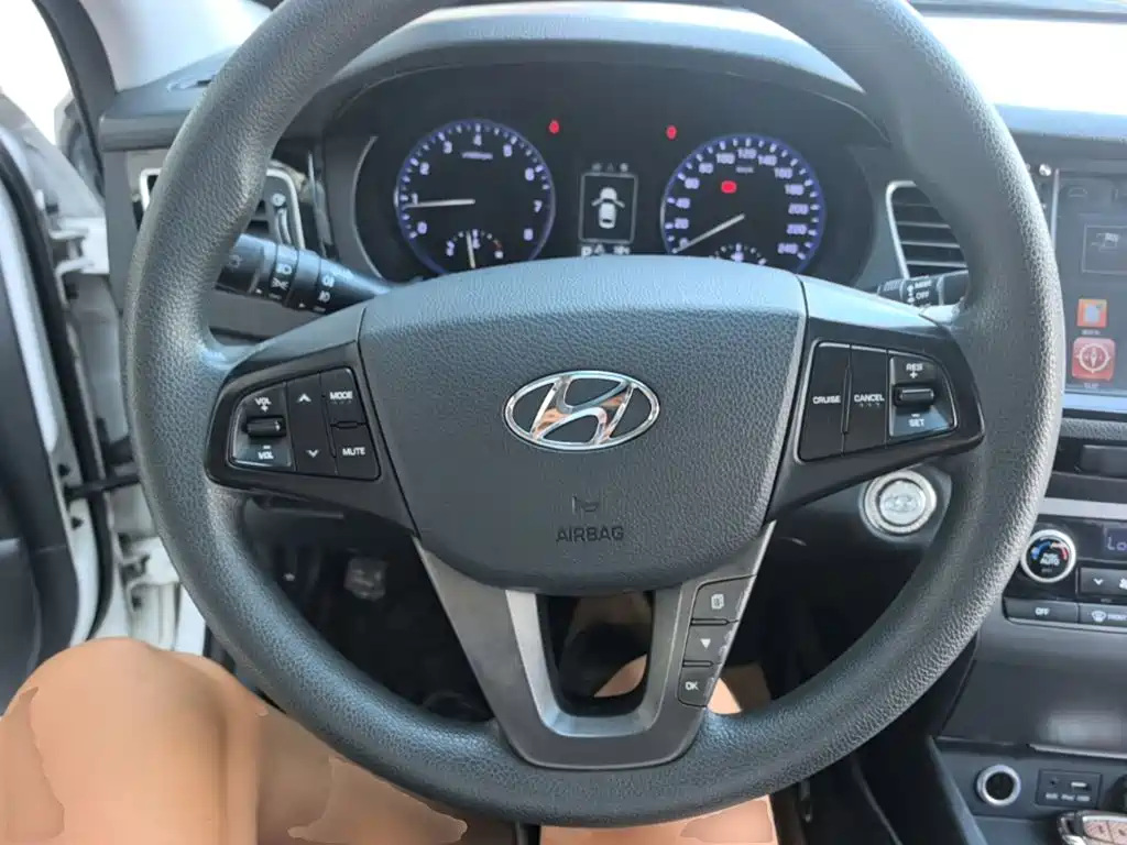 Hyundai Mistra 2015 — фото 11