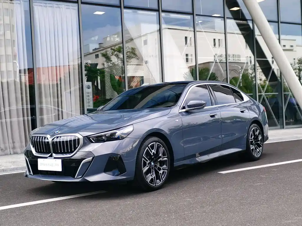 BMW 5 Series 2024