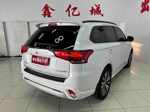Mitsubishi Outlander 2022