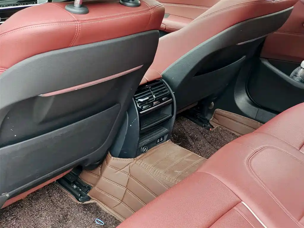 BMW 5 Series New Energy 2021 — фото 9