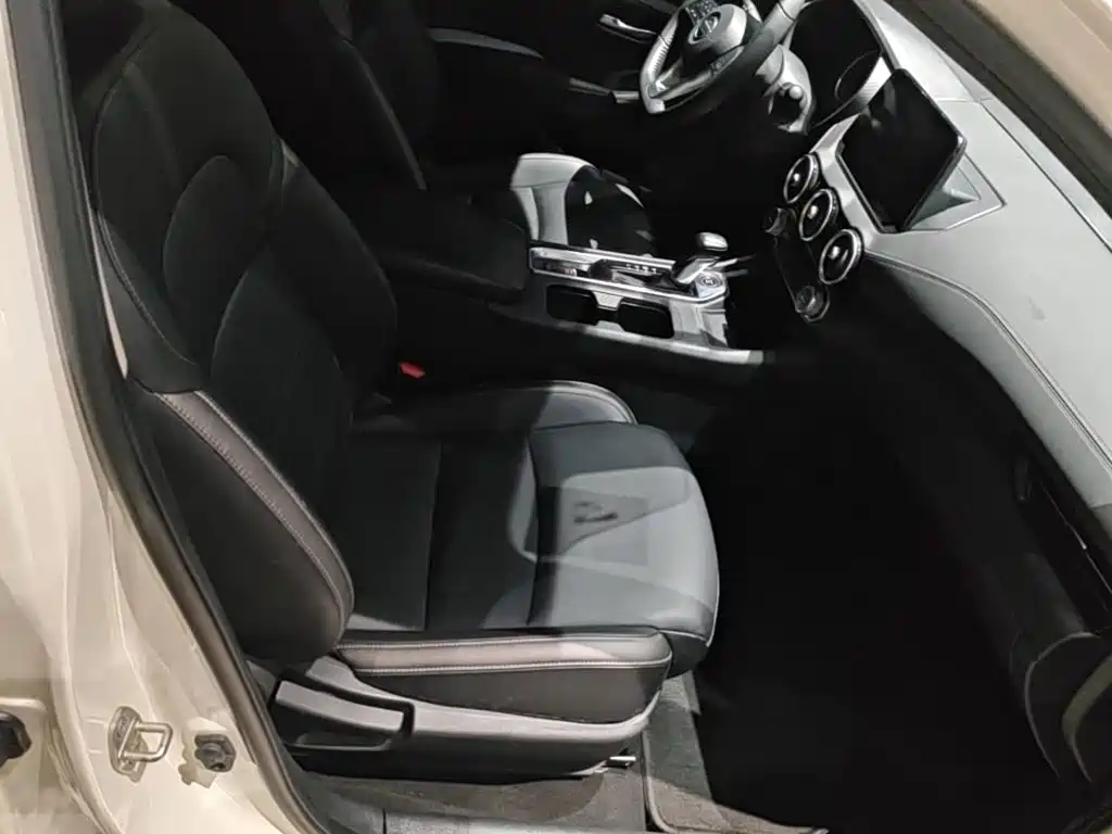 Nissan Sylphy 2023 — фото 25