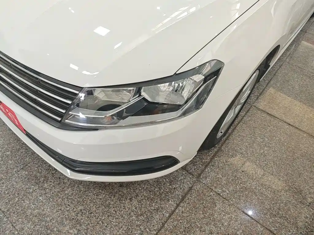 Volkswagen Lavida 2018 — фото 24