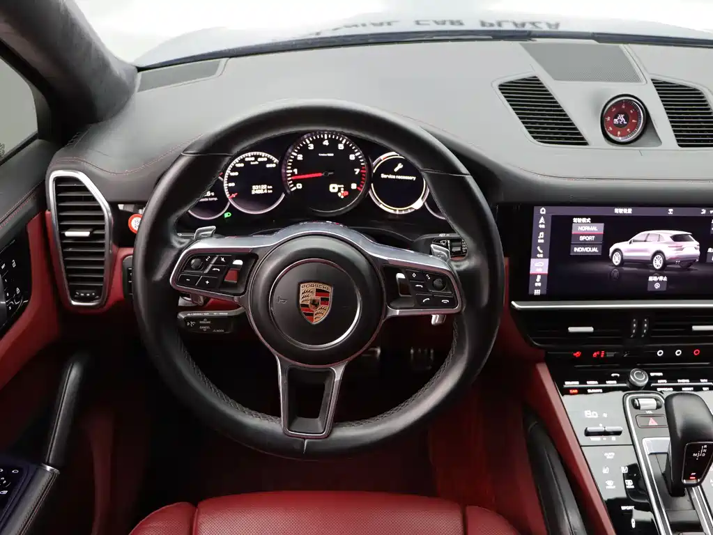 Porsche Cayenne 2020 — фото 11