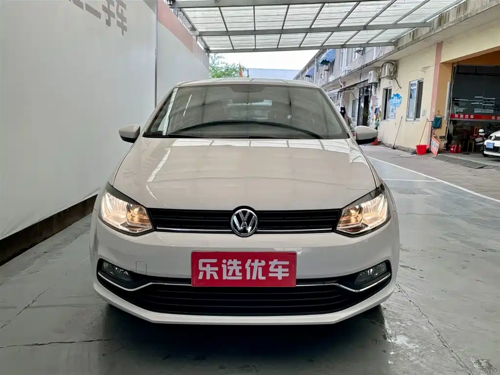 Volkswagen Polo 2015