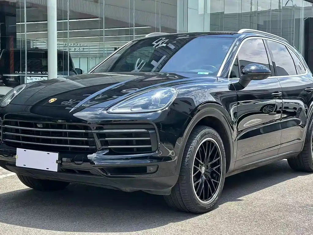Porsche Cayenne 2019 — фото 1