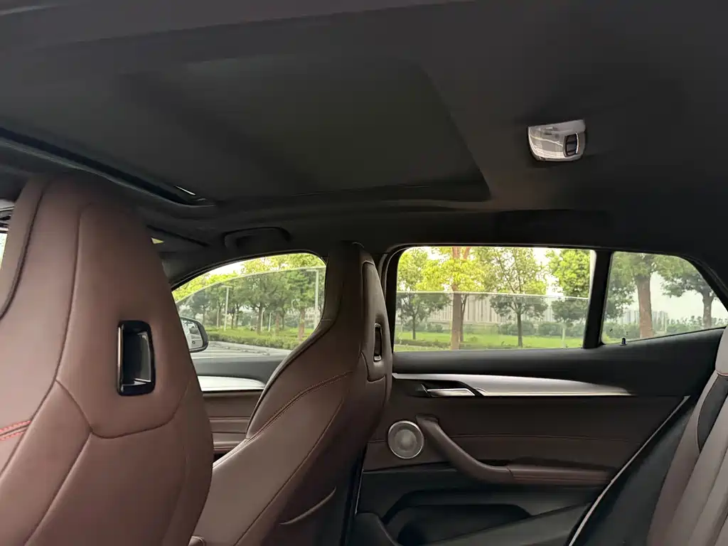 BMW X2 2022 — фото 15