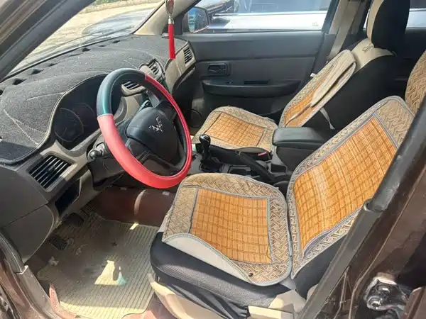 Wuling Hongguang 2015